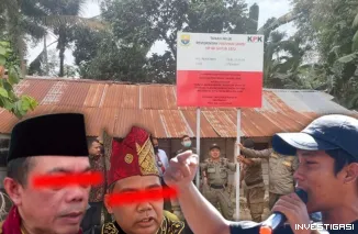 Foto Plang KPK di Lahan Aset Pemprov Jambi: Rumah Ketua Parpol, Aroma Skandal Penguasaan Aset Negara