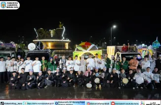 Foto Takbiran di Murung Raya, Hujan Tak Surutkan Antusias Warga