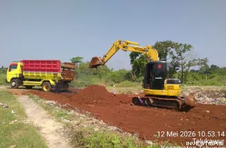 Diduga Akali Aturan , Pemdes Telukawur Timbun Sampah Pakai Tanah Merah