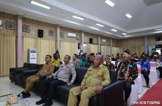 Foto Kapolda Papua Barat Hadiri Pembukaan Pleno XIX Dewan Adat Papua Se-Tanah Papua di Kabupaten Teluk Wondama