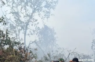 Polsek Rupat Bersama Stakeholder Lakukan Pemadaman Karhutla di Pulau Rupat