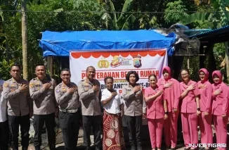 Sambut Hari Bhayangkara ke-80, Polda Papua Barat Serahkan Bantuan Sumur Bor dan Bedah Rumah bagi Masyarakat di Manokwari