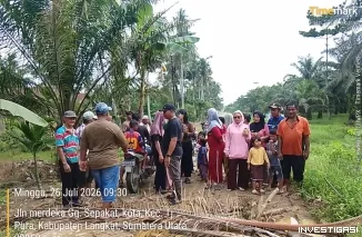 puluhan tahun menanti jalan aspal tak databg, warga muka paya patungan sendiri: kami bayar pajak,tapi dilupakan negara