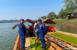 Patroli Wisata Waduk Seloromo, Polresta Pati Ingatkan Pengunjung Wajib Gunakan Life Jacket