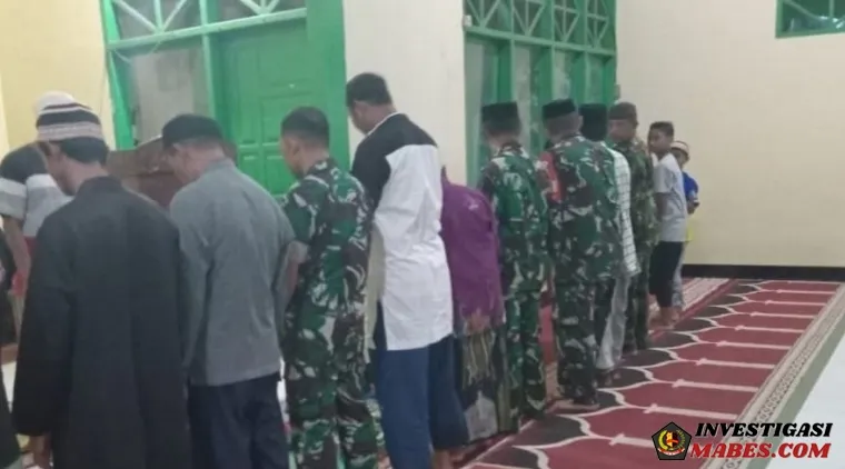 Perkuat Silaturahmi dan Ketaatan Ibadah, Koramil 1426-02/Polsel Gelar Sholat Subuh Berjamaah Keliling