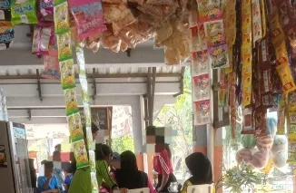 Lika-Liku Aturan Pembelian Seragam Sekolah, Sejumlah Siswa SMP di Kabupaten Blitar Masih Kenakan Seragam Olahraga SD/MI