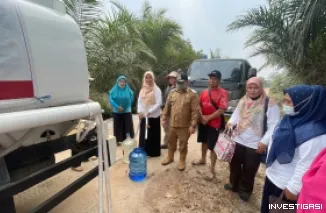 Peduli Karhutla, Istri Wabup Katingan Tri Windarti Firdaus Turun Langsung ke Poslap Lintas Selatan