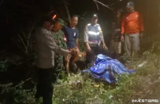 Polsek Sukolilo Bersama Warga dan Medis, Evakuasi Korban Jatuh di Tebing Wisata Tadah Hujan