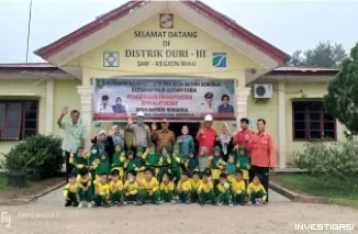 Kades & Ibu PKK Bathin Sobanga Dampingi Anak PAUD KB Lestari Ceria Kunjungi Kantor PT Arara Abadi
