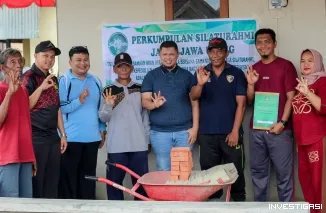 Silaturahmi dan Gotong Royong ke Lokasi Musibah Kebakaran di Kelurahan Gajah Sakti